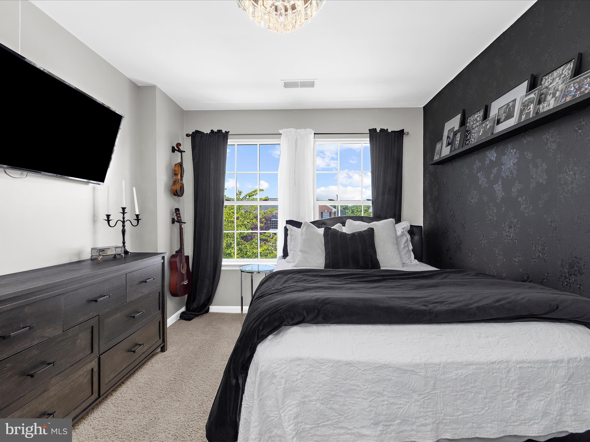 NORTH BROOK - Residential