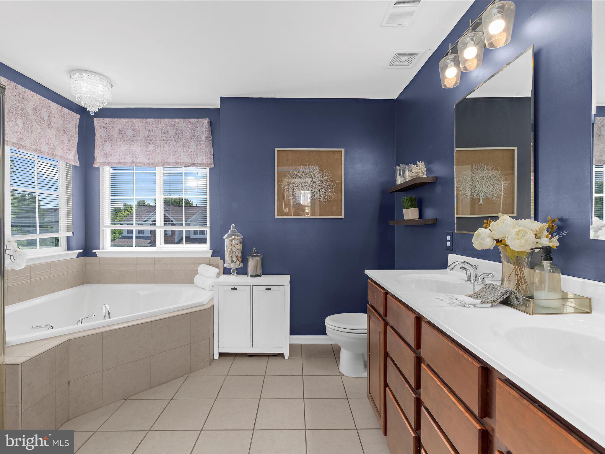 NORTH BROOK - Residential