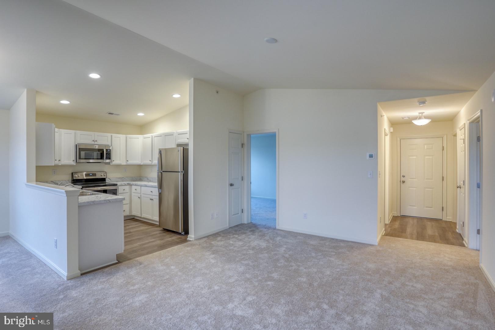 HEARTHSTONE MANOR - Residential