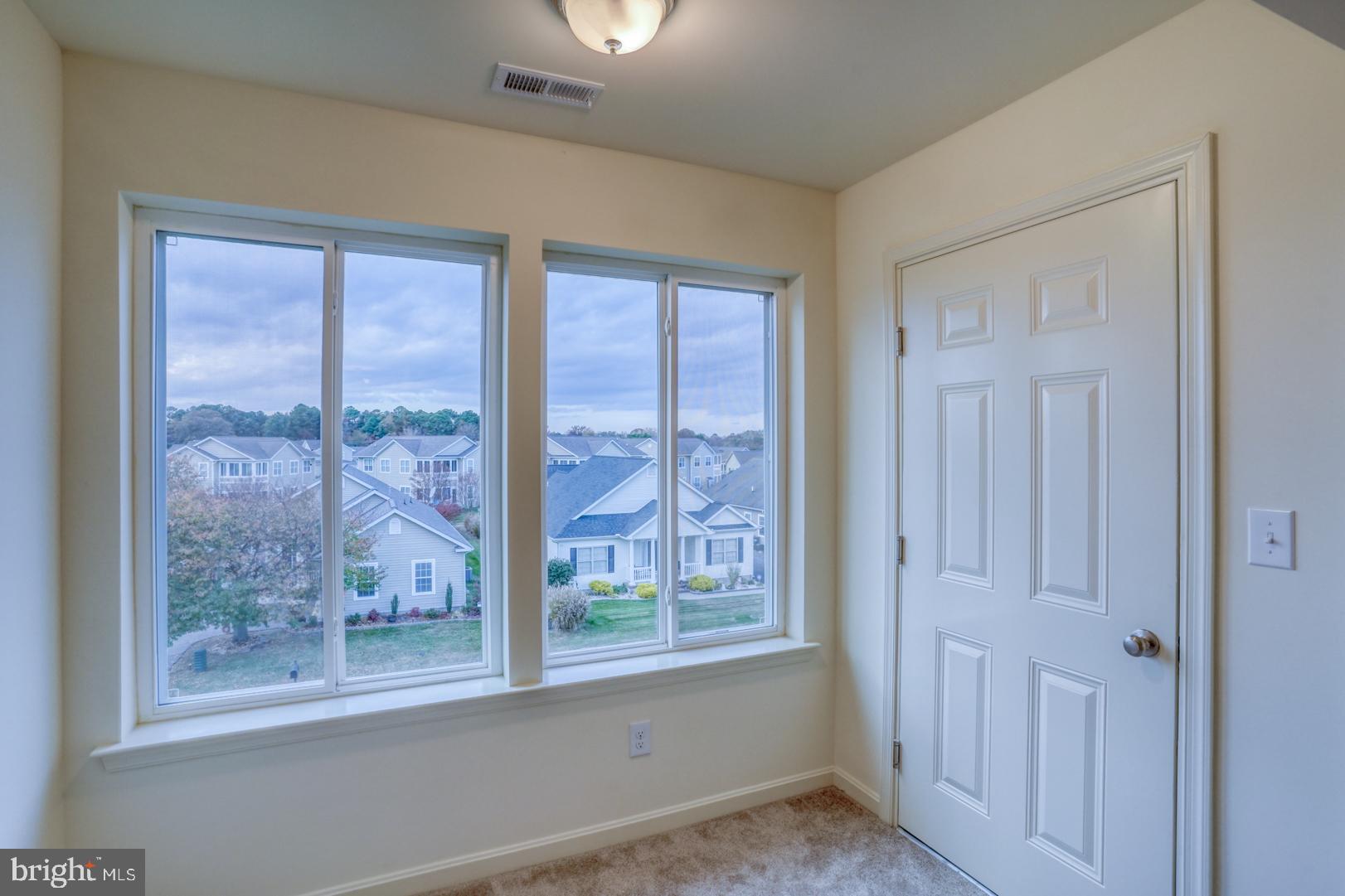 HEARTHSTONE MANOR - Residential