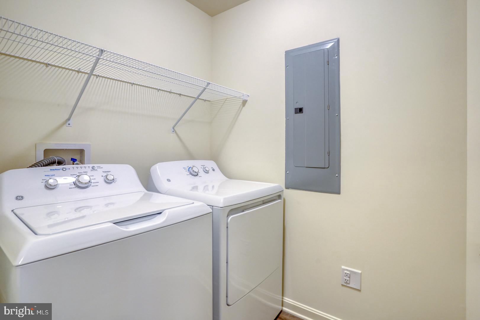 HEARTHSTONE MANOR - Residential