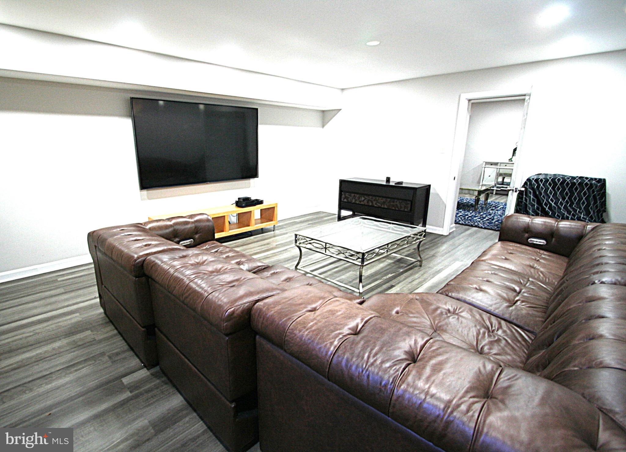 COLESVILLE VILLAGE - Residential