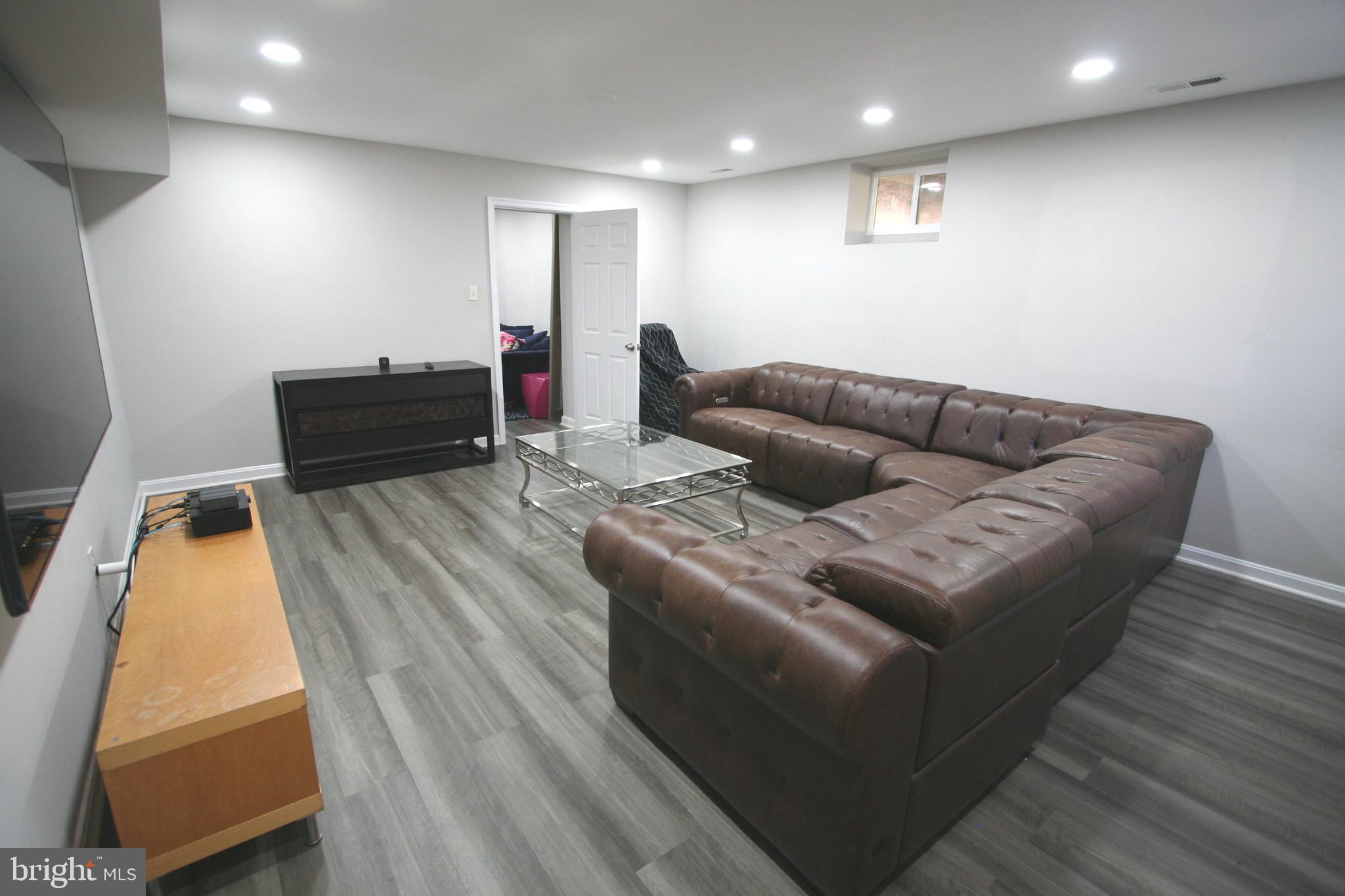 COLESVILLE VILLAGE - Residential