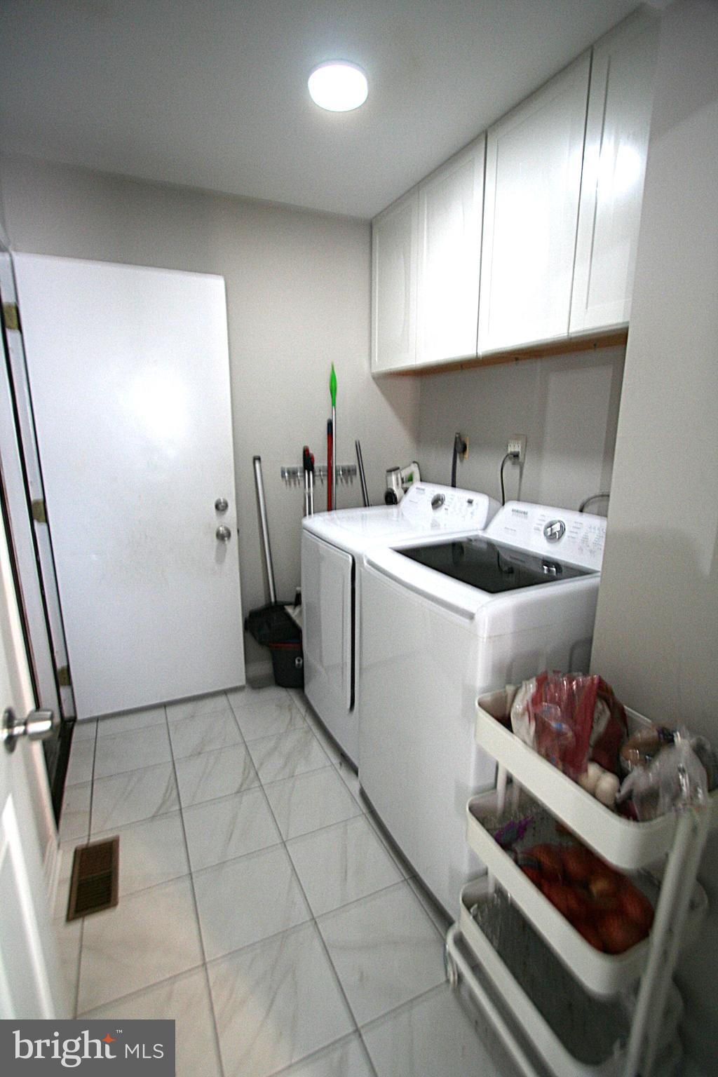 COLESVILLE VILLAGE - Residential