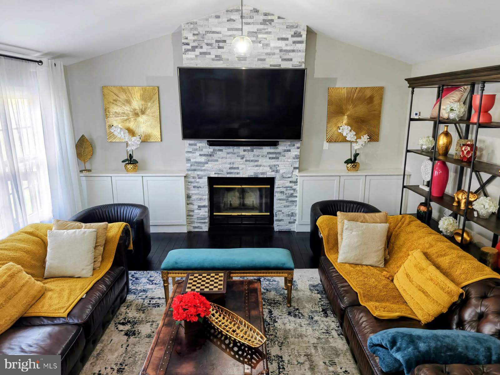 COLESVILLE VILLAGE - Residential