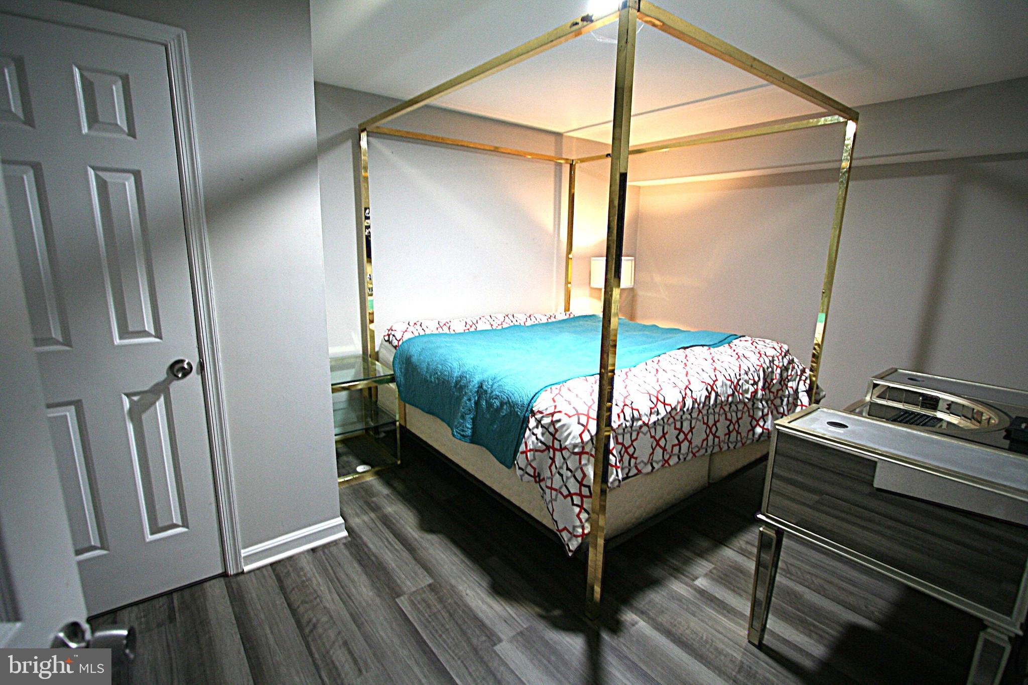 COLESVILLE VILLAGE - Residential