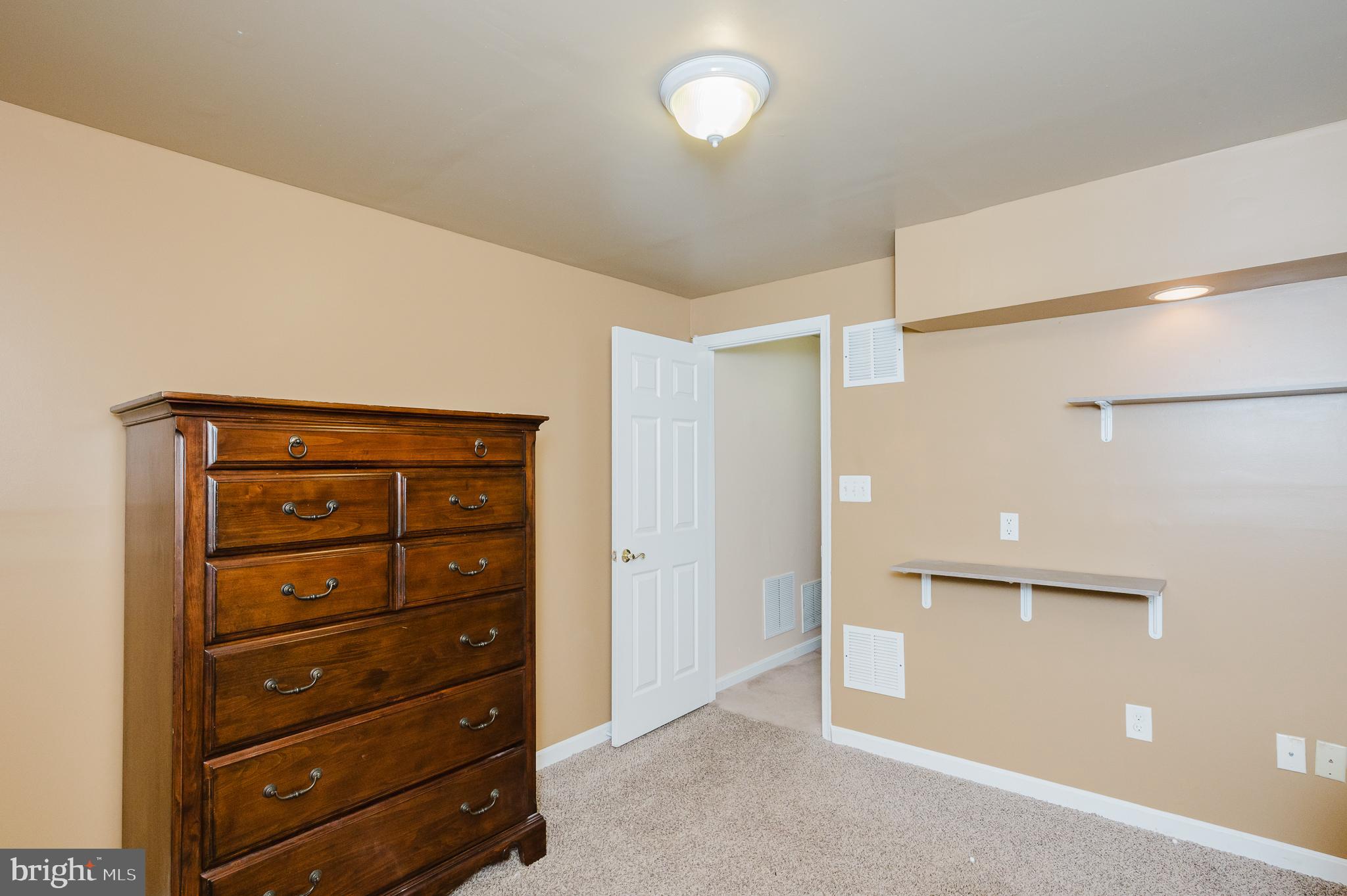 DEER SPRING - Residential