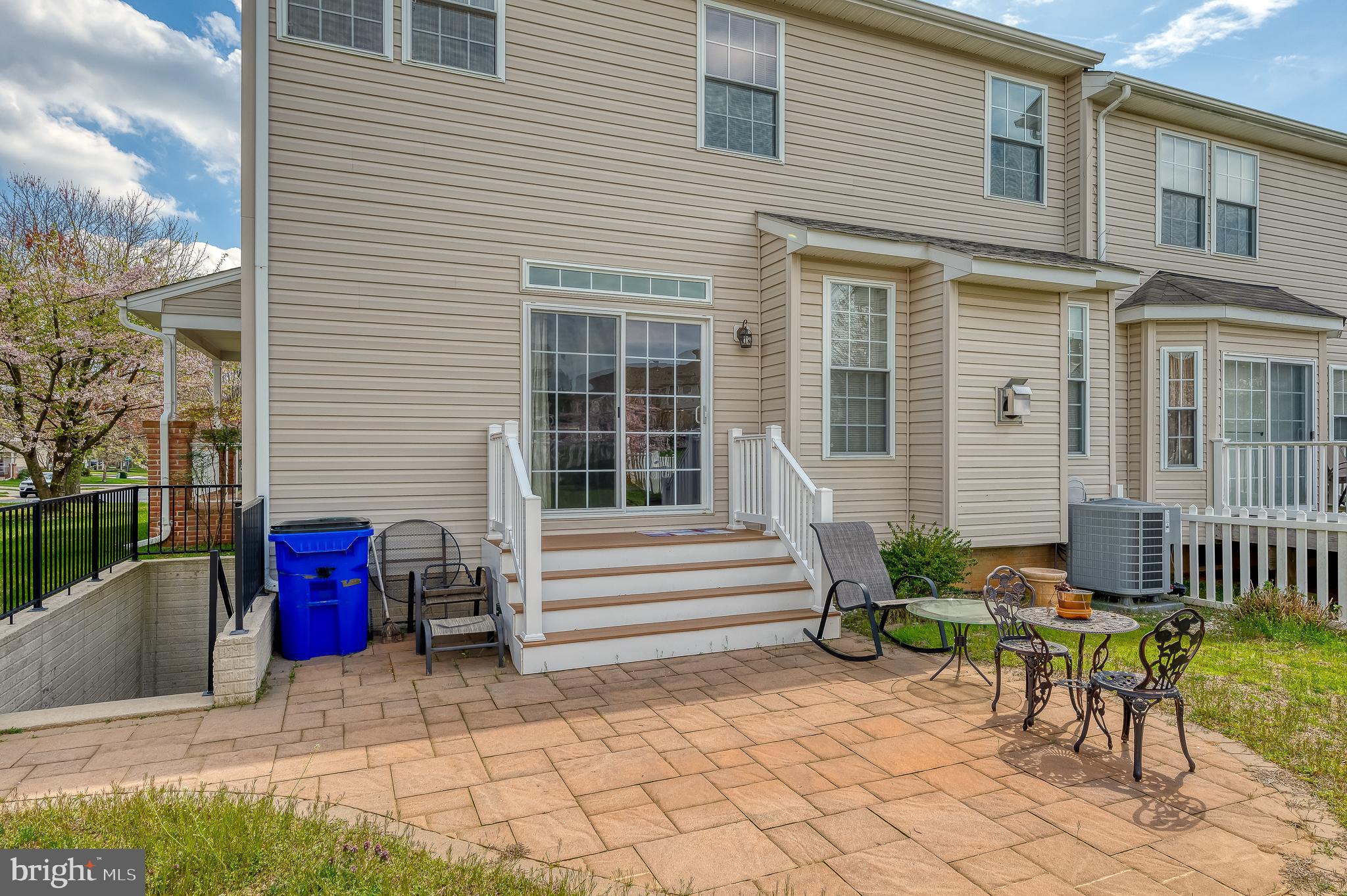 DEER SPRING - Residential