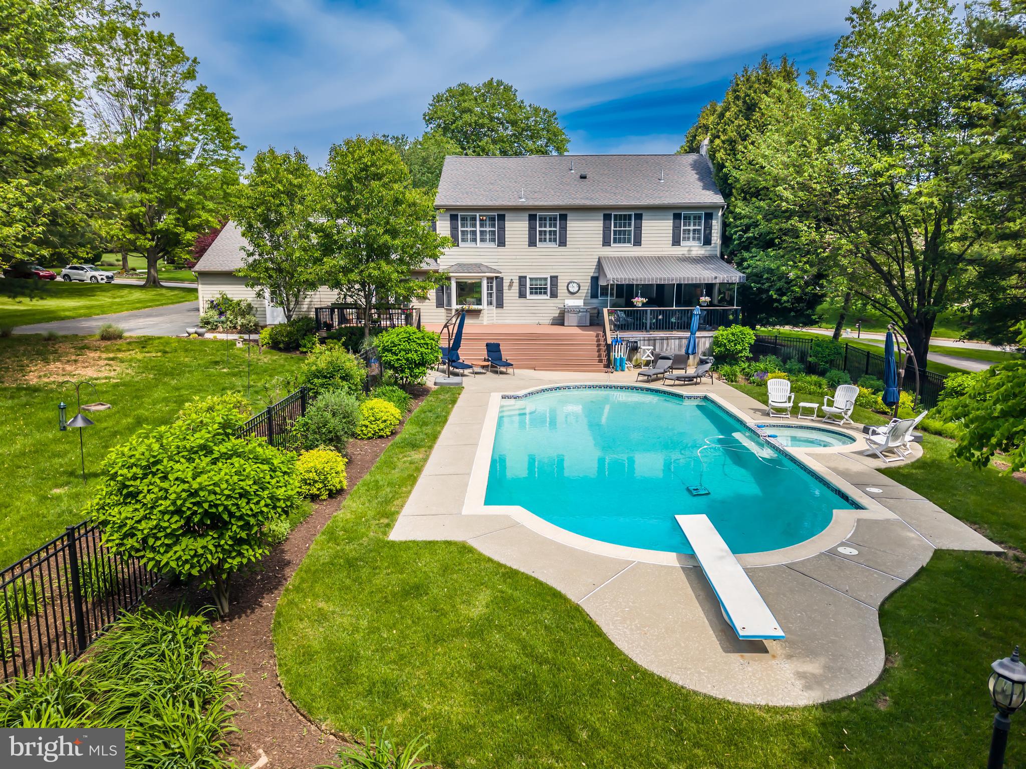 33 COLLINS MILL ROAD