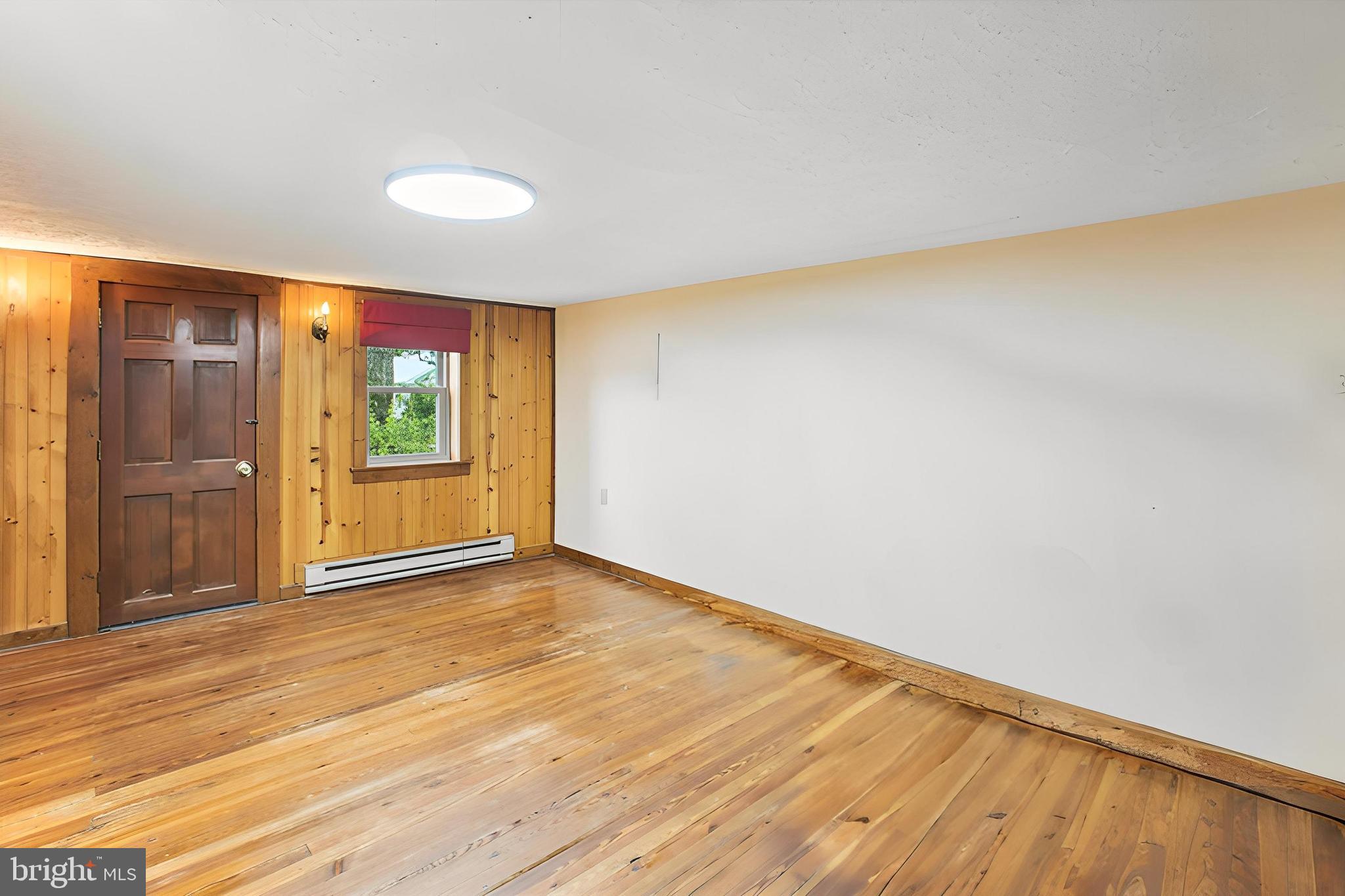 MOUNTAINDALE - Residential