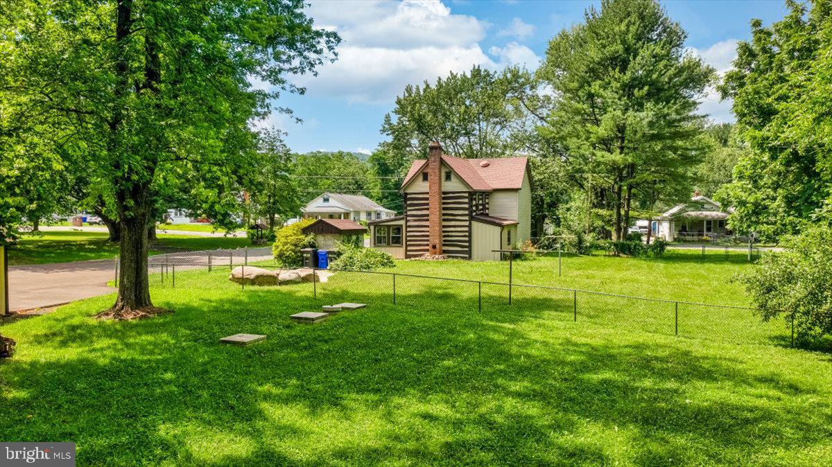 MOUNTAINDALE - Residential