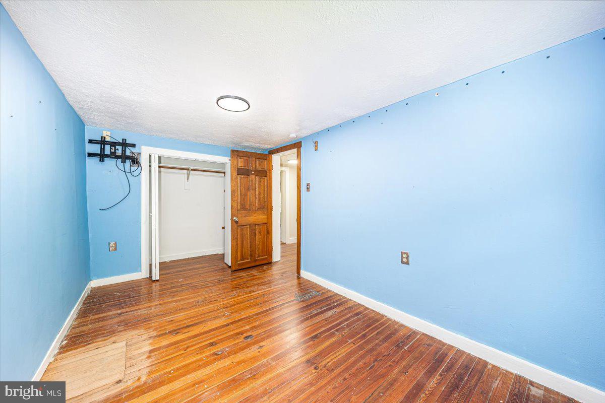 MOUNTAINDALE - Residential