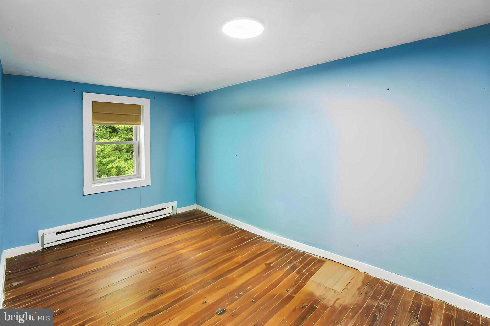 MOUNTAINDALE - Residential