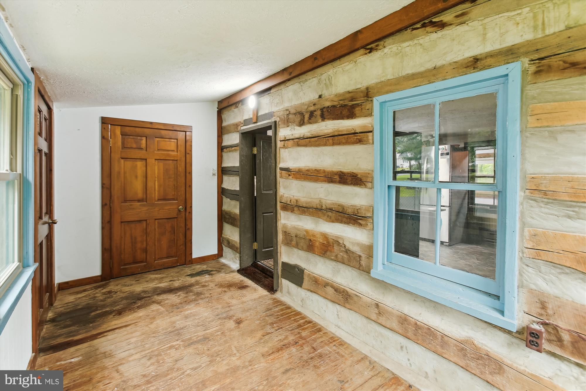 MOUNTAINDALE - Residential