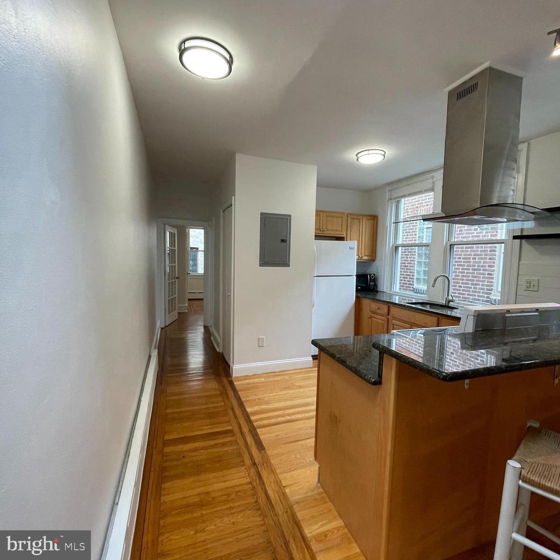 Welcome to 641 Bainbridge Street — a bright and charming 2-bedroom, 1-bathroom located on the cusp of Queen Village and Bella Vista, two of Philadelphia’s most sought-after neighborhoods. This well-maintained unit features original hardwood floors throughout and a beautiful skylight in the living room that floods the space with natural light.
Enjoy the convenience of an in-unit washer and dryer and the warmth of character-rich finishes that make this feel like home.
Step outside and experience one of the city’s most walkable and vibrant areas. You're just around the corner from Whole Foods Market, the Italian Market, and some of Philly’s best local spots like Fitzwater Café, Cry Baby Pasta, Famous 4th Street Delicatessen, Spread and Southwark.
Commuters will appreciate the easy access to public transportation, with several SEPTA bus routes nearby and quick connections to the Lombard-South and Ellsworth-Federal subway stations. Center City is just a short walk or bike ride away.
Live where character, convenience, and culture come together — schedule your showing today!