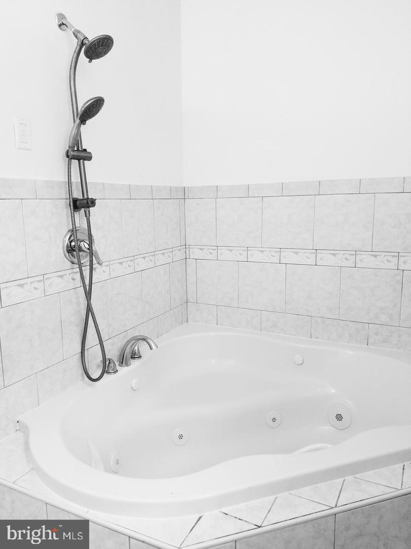 PENNSPORT - Residential Lease