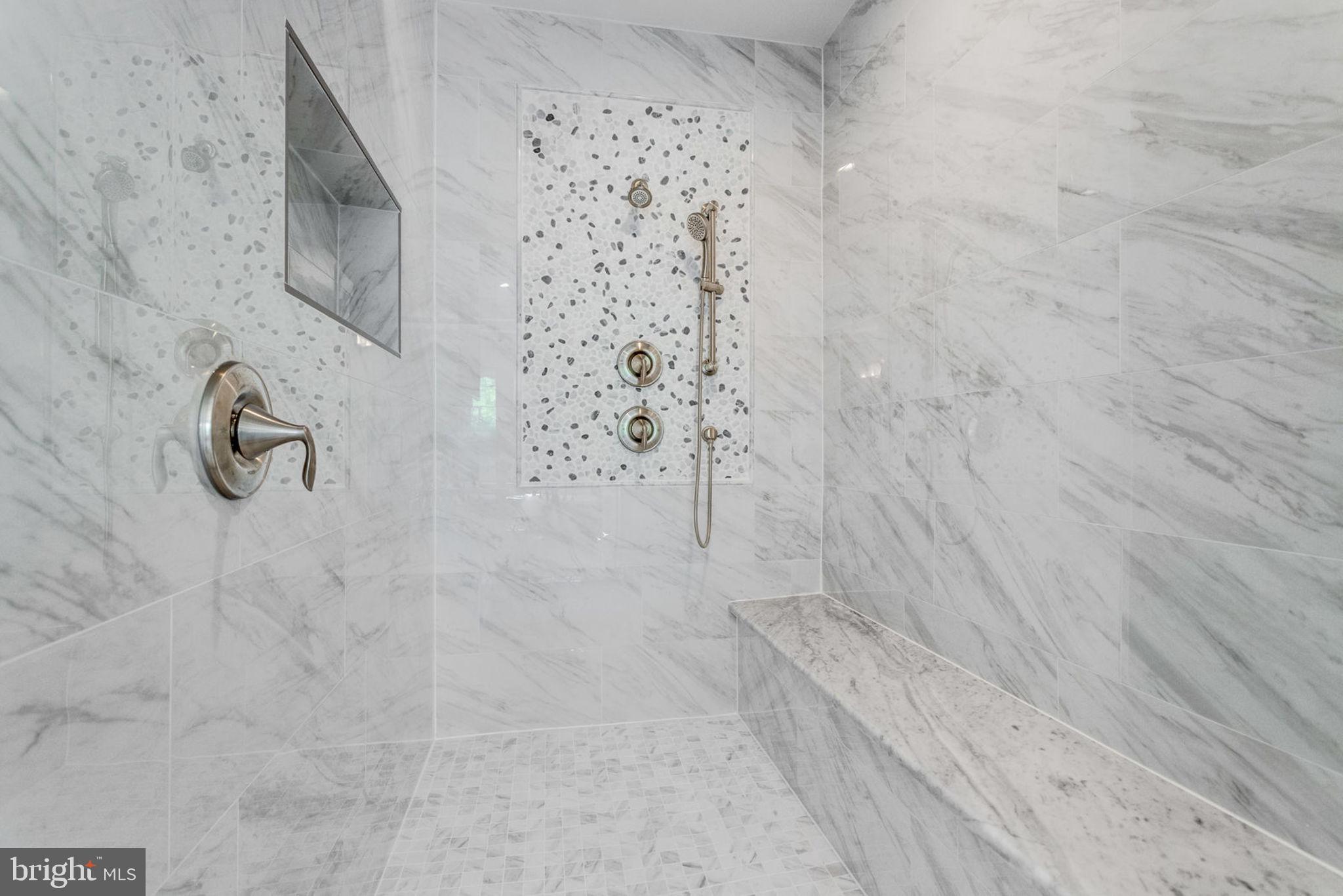 PIMMIT HILLS - Residential