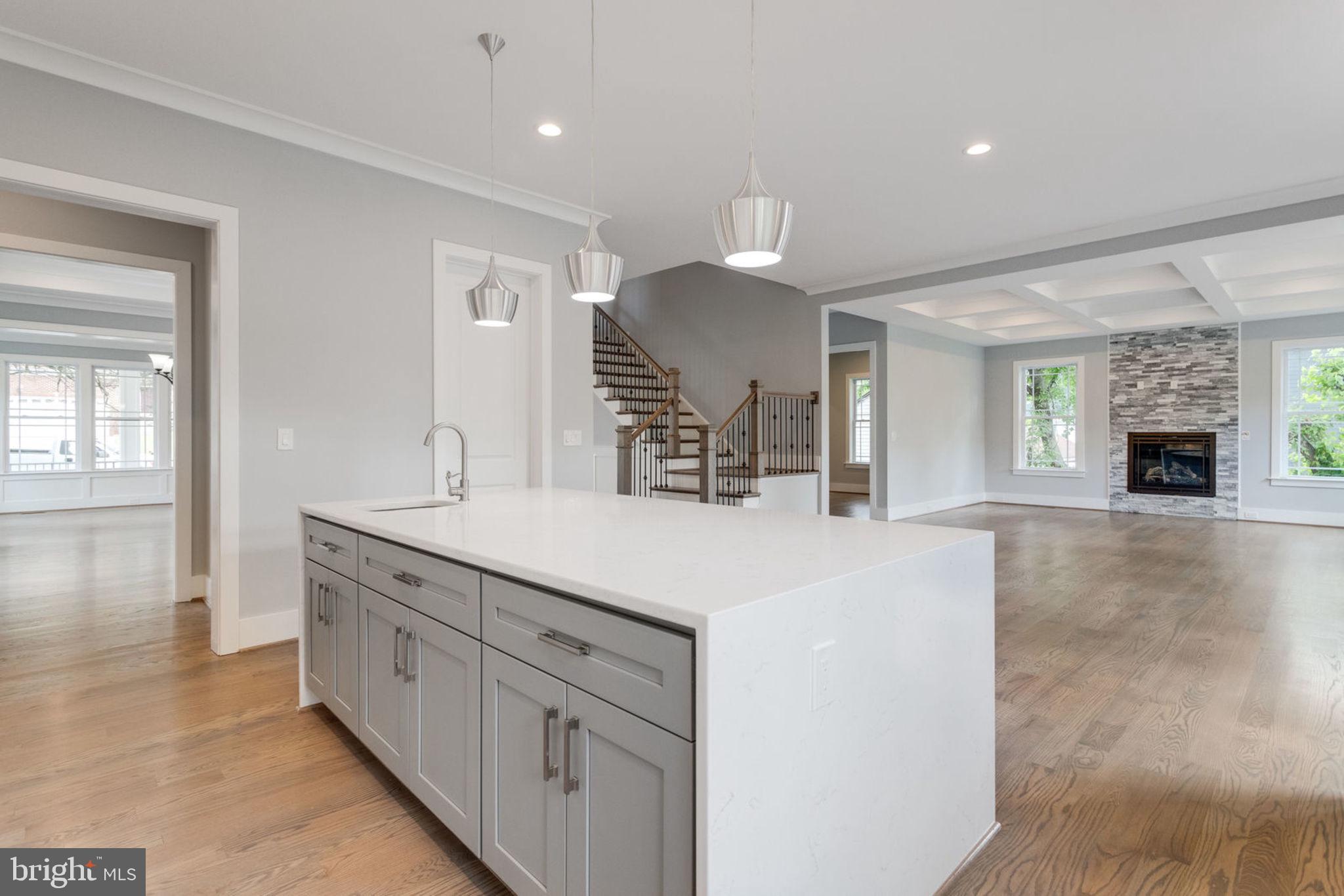 PIMMIT HILLS - Residential