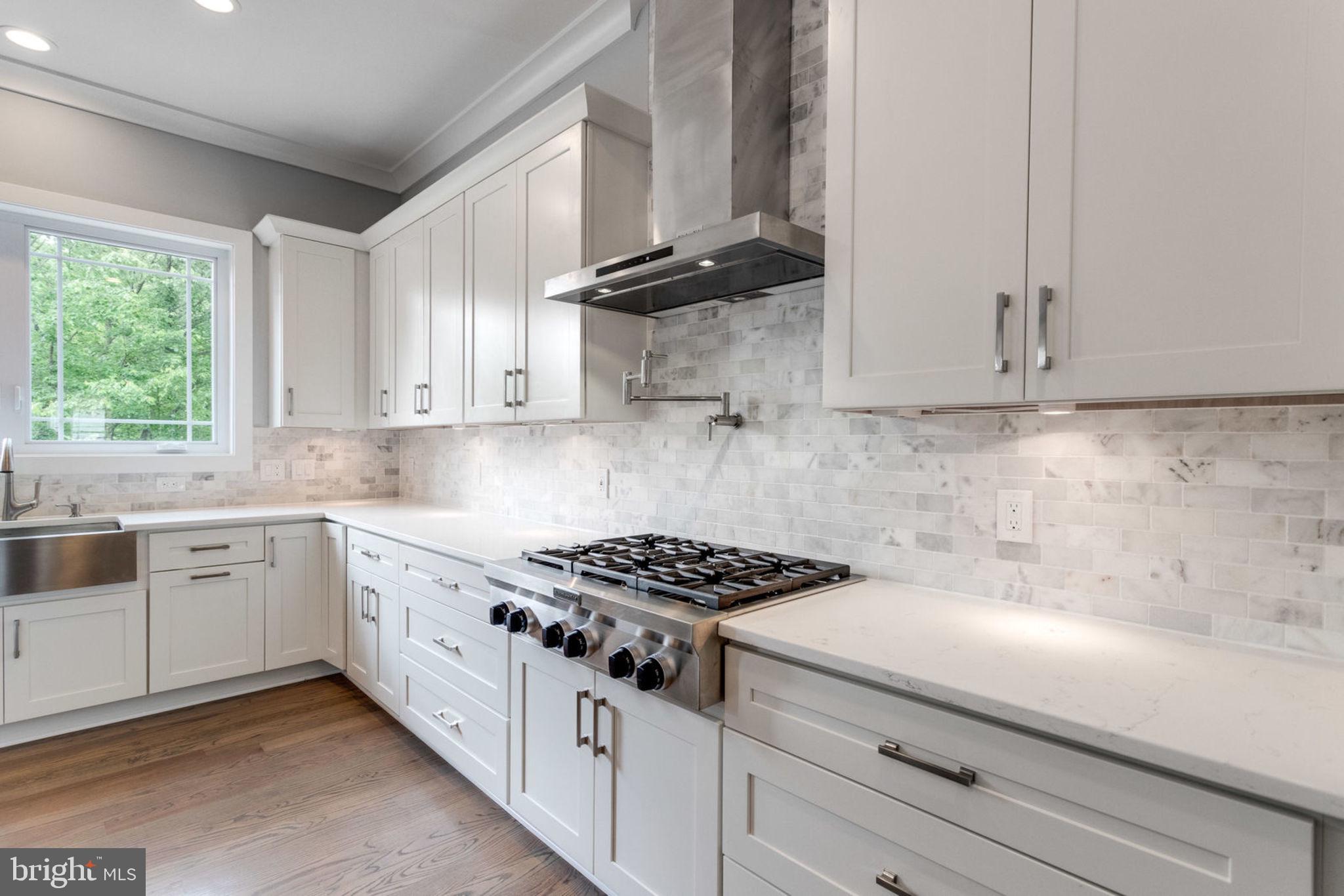 PIMMIT HILLS - Residential