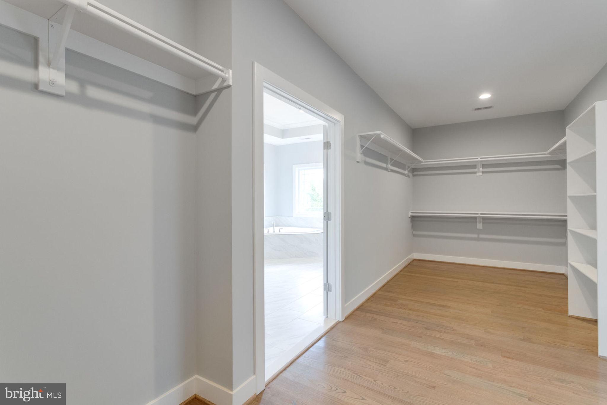 PIMMIT HILLS - Residential