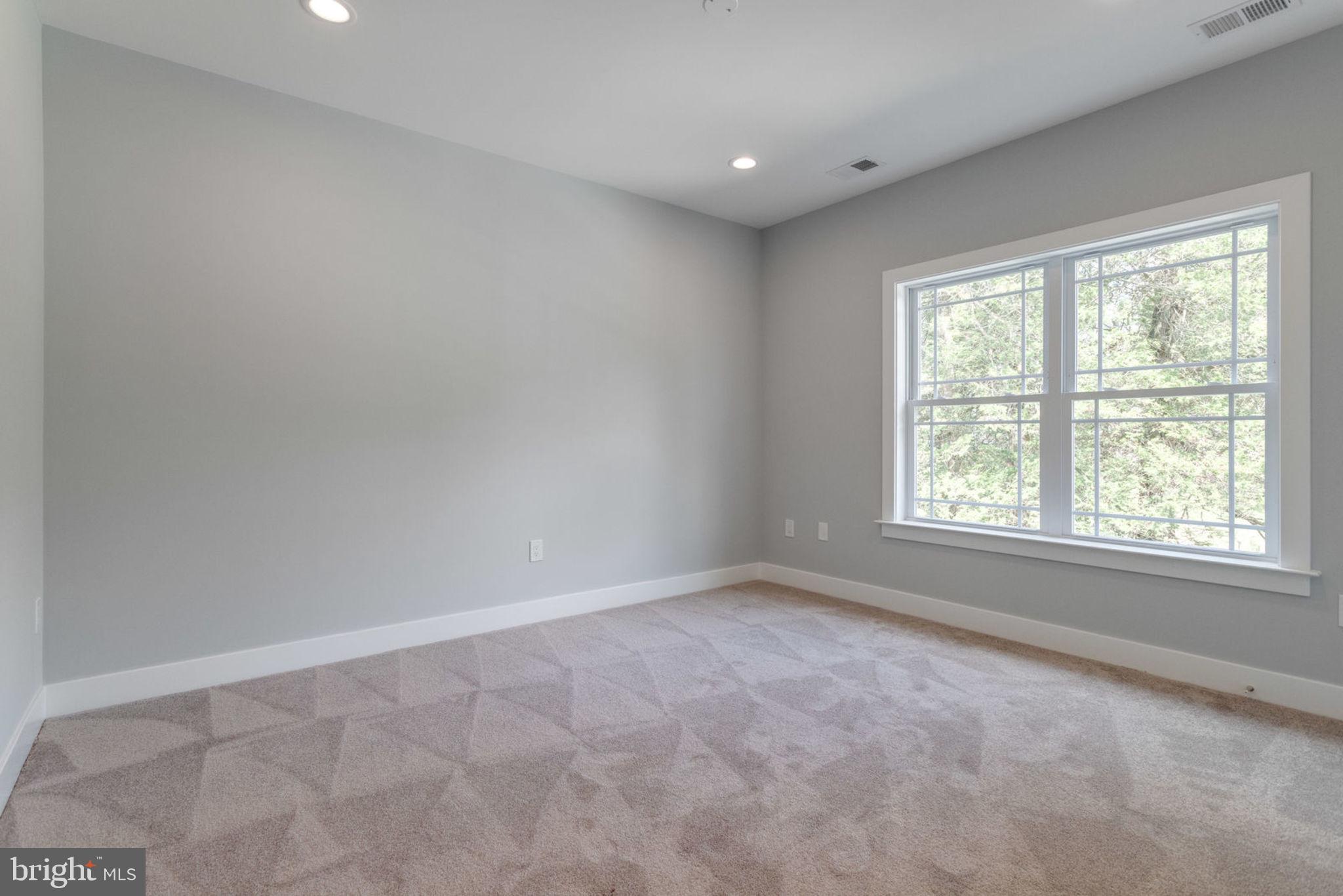 PIMMIT HILLS - Residential