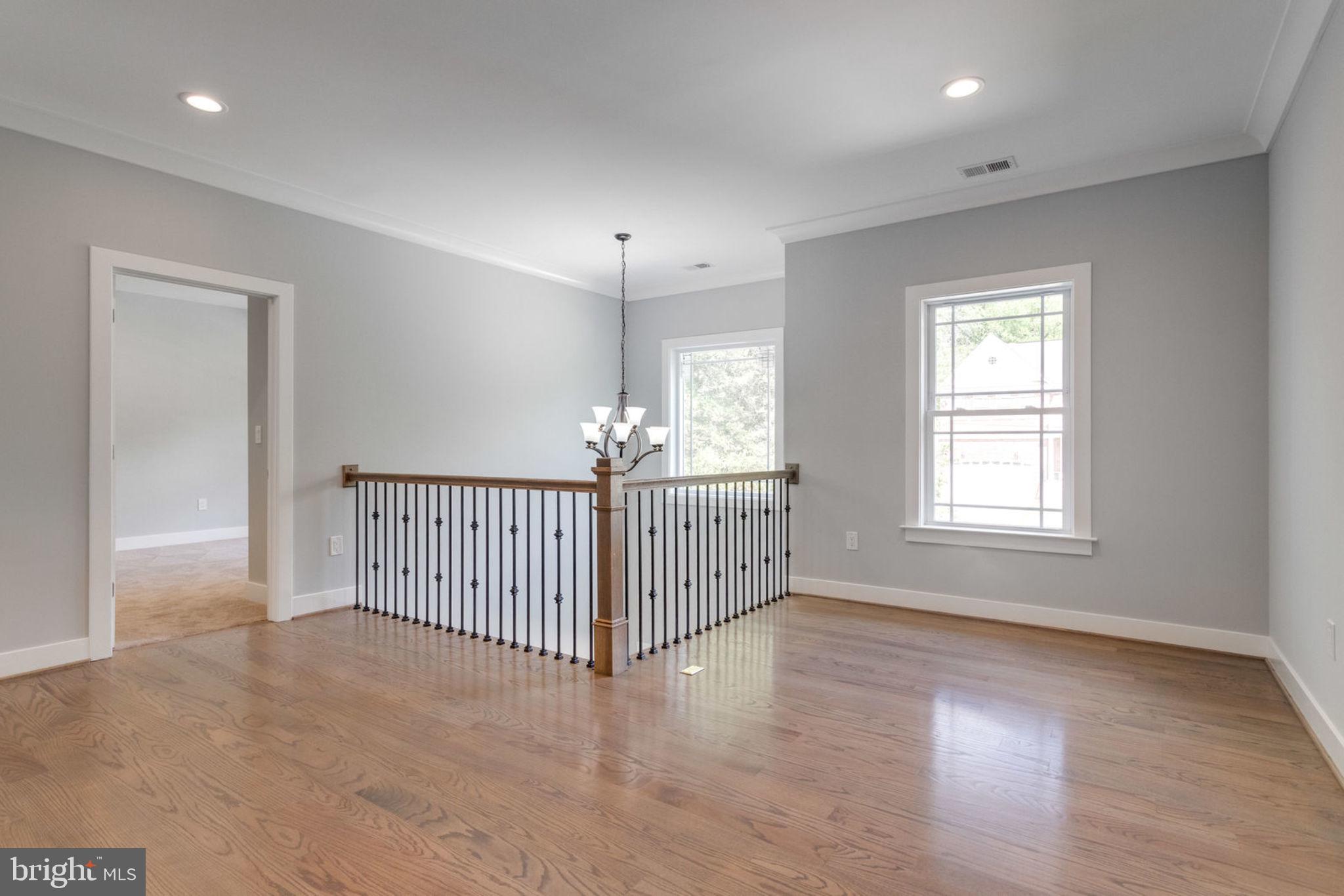 PIMMIT HILLS - Residential