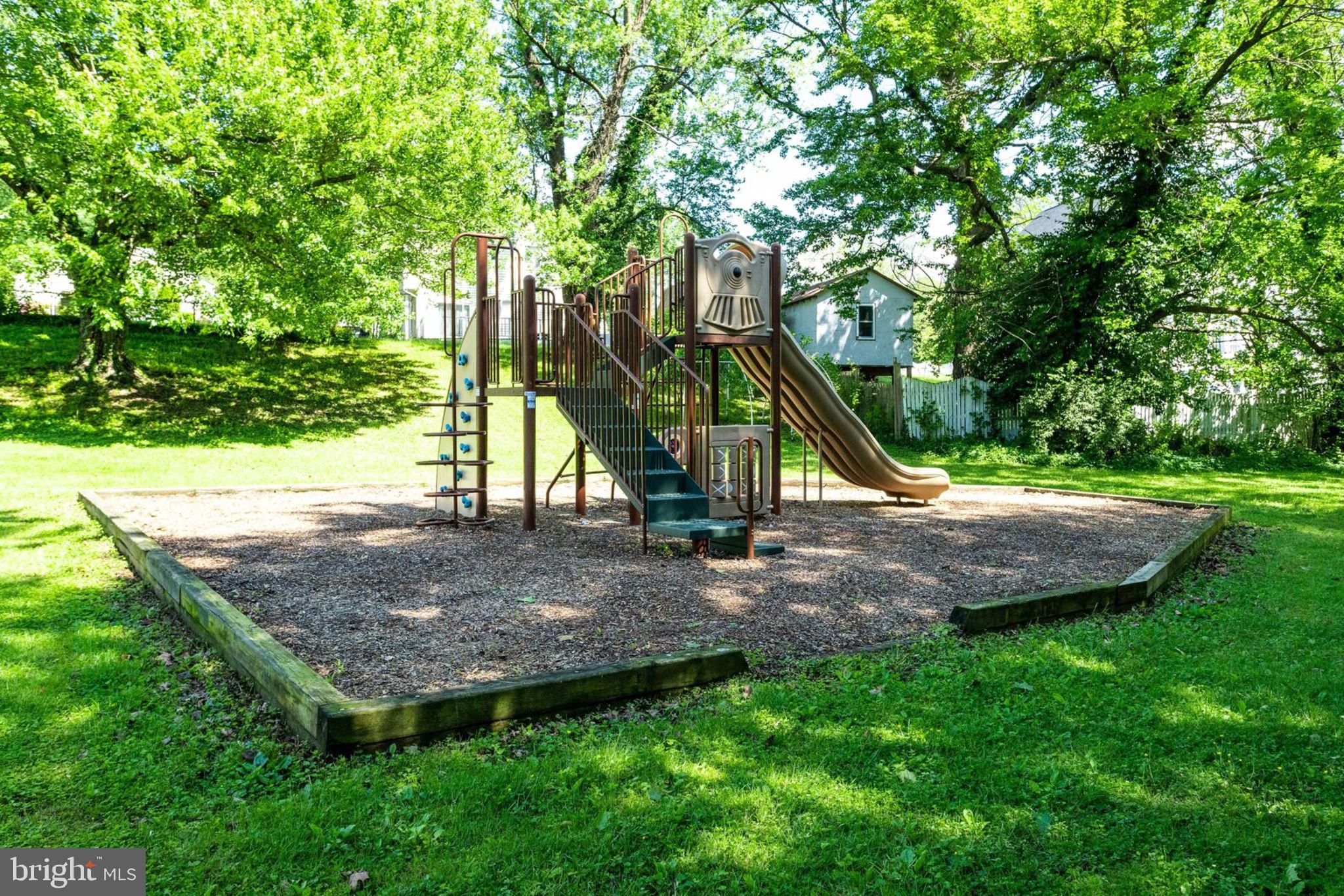 PIMMIT HILLS - Residential