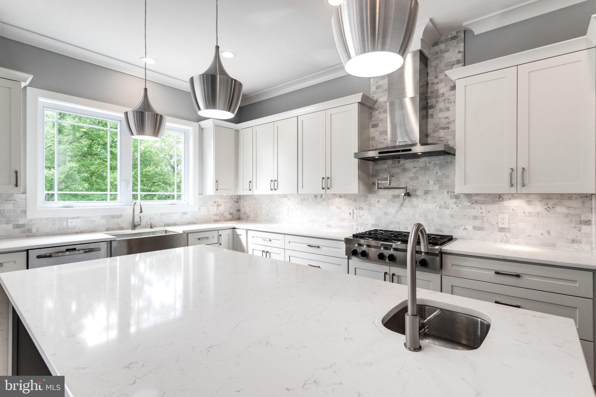 PIMMIT HILLS - Residential