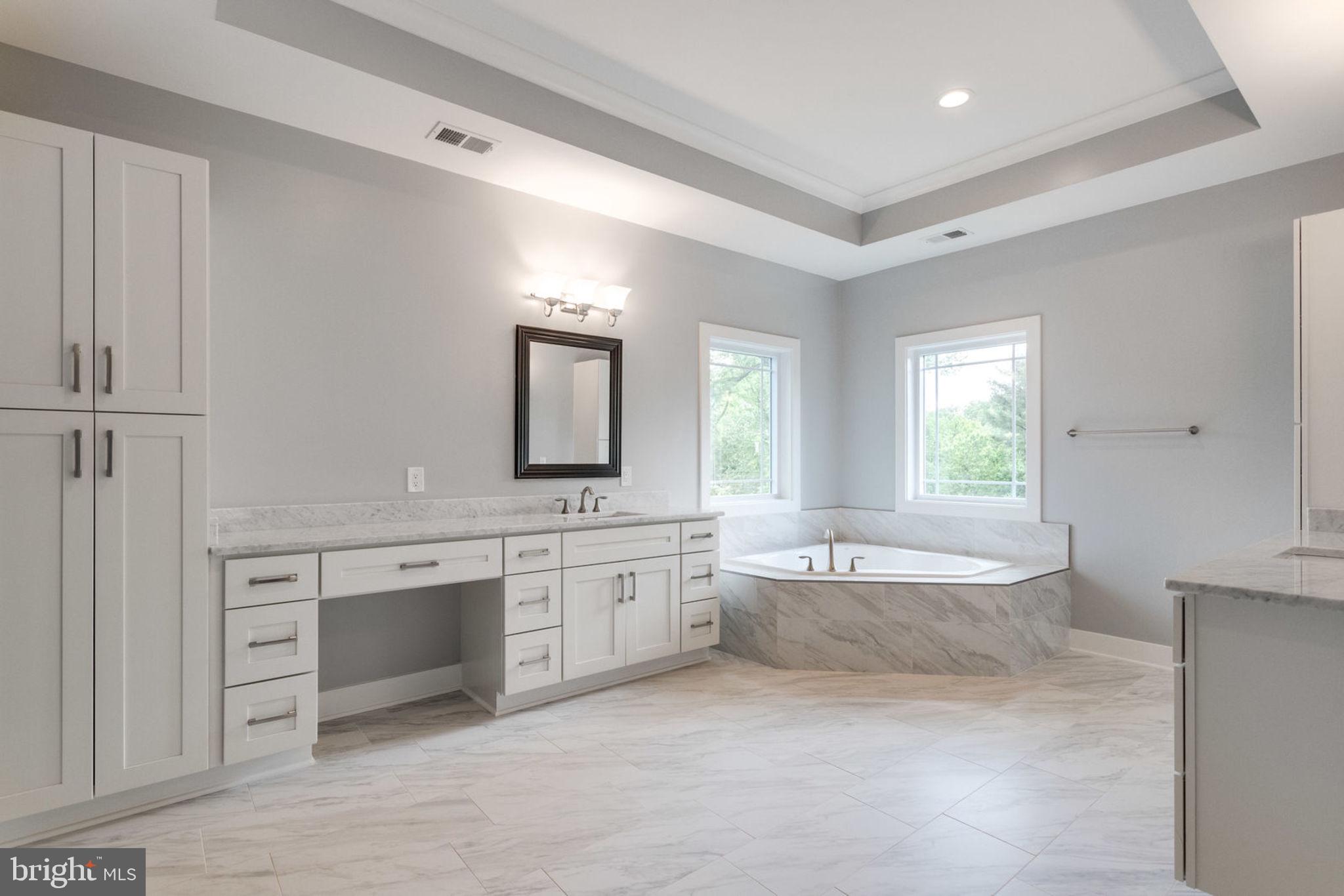 PIMMIT HILLS - Residential