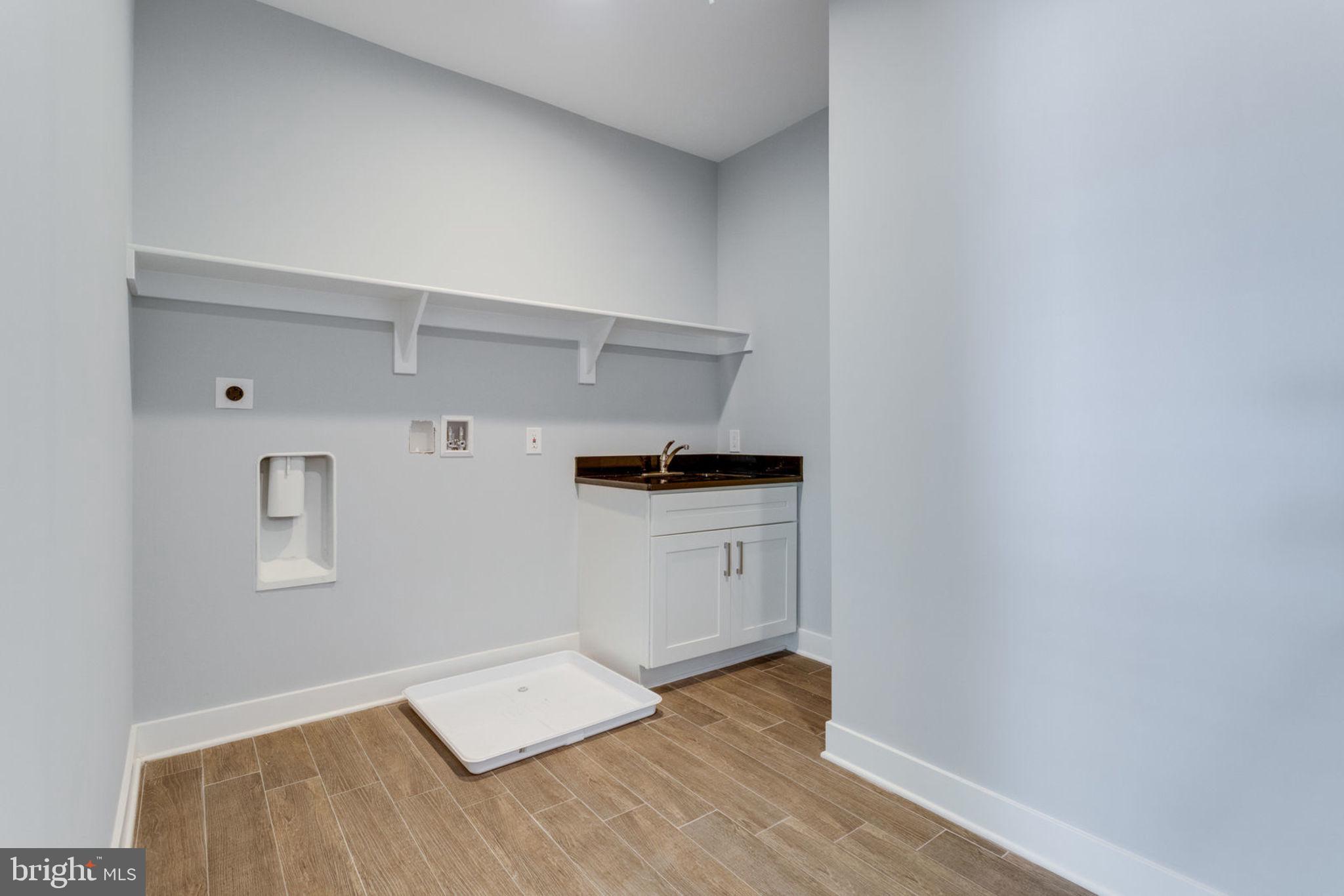 PIMMIT HILLS - Residential