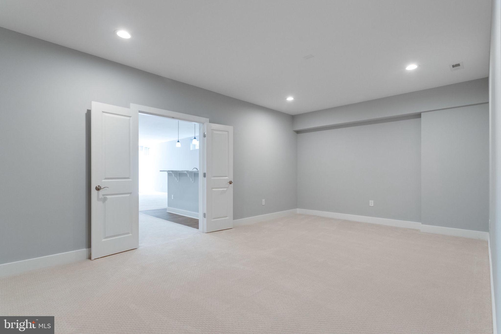 PIMMIT HILLS - Residential