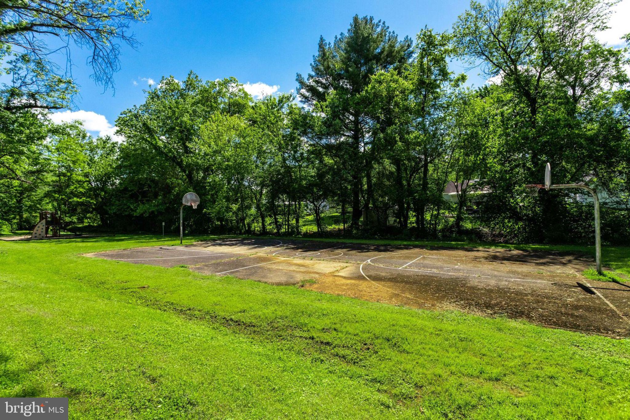 PIMMIT HILLS - Residential