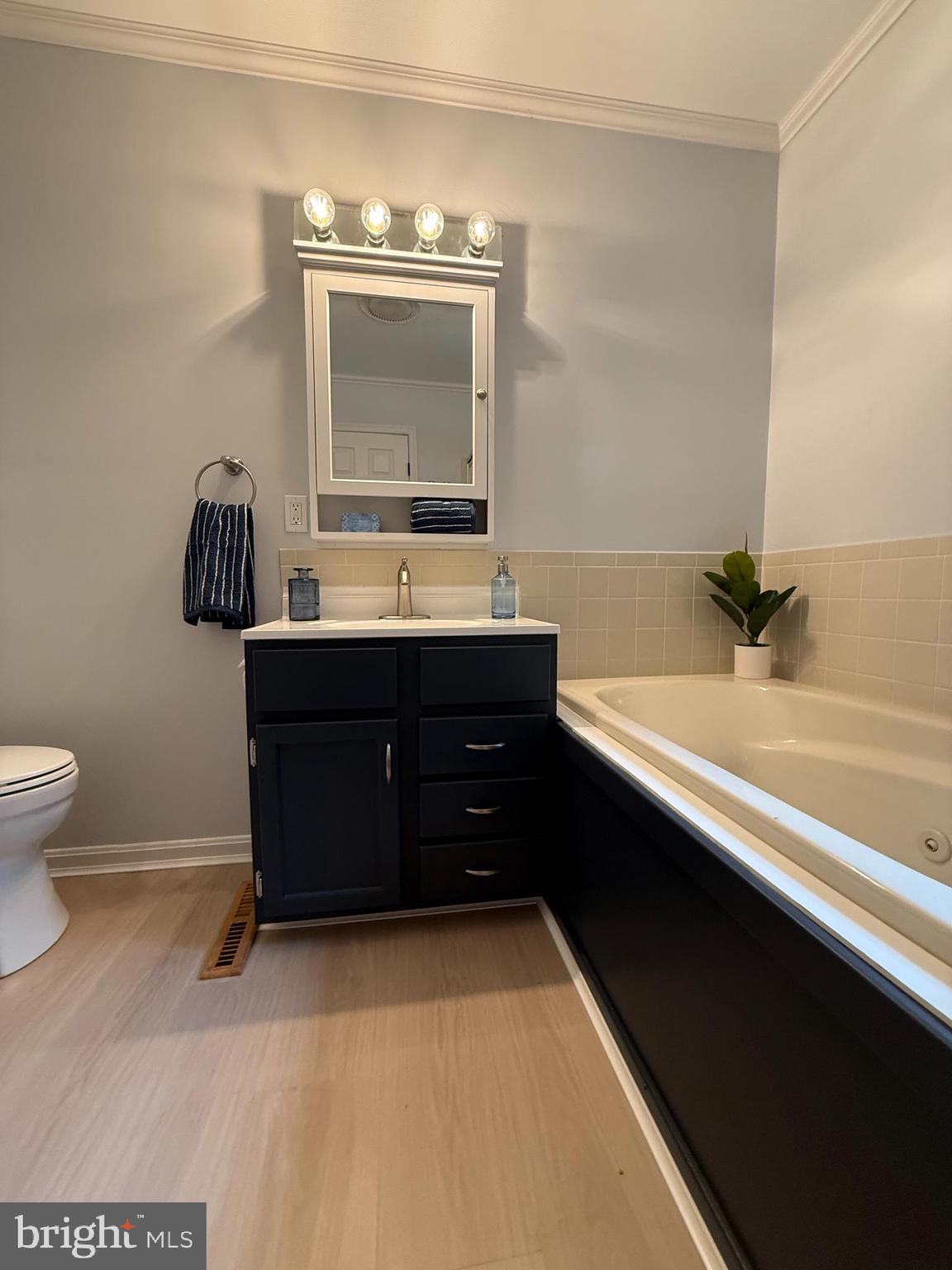 ST MARTINS BY THE BAY - Residential