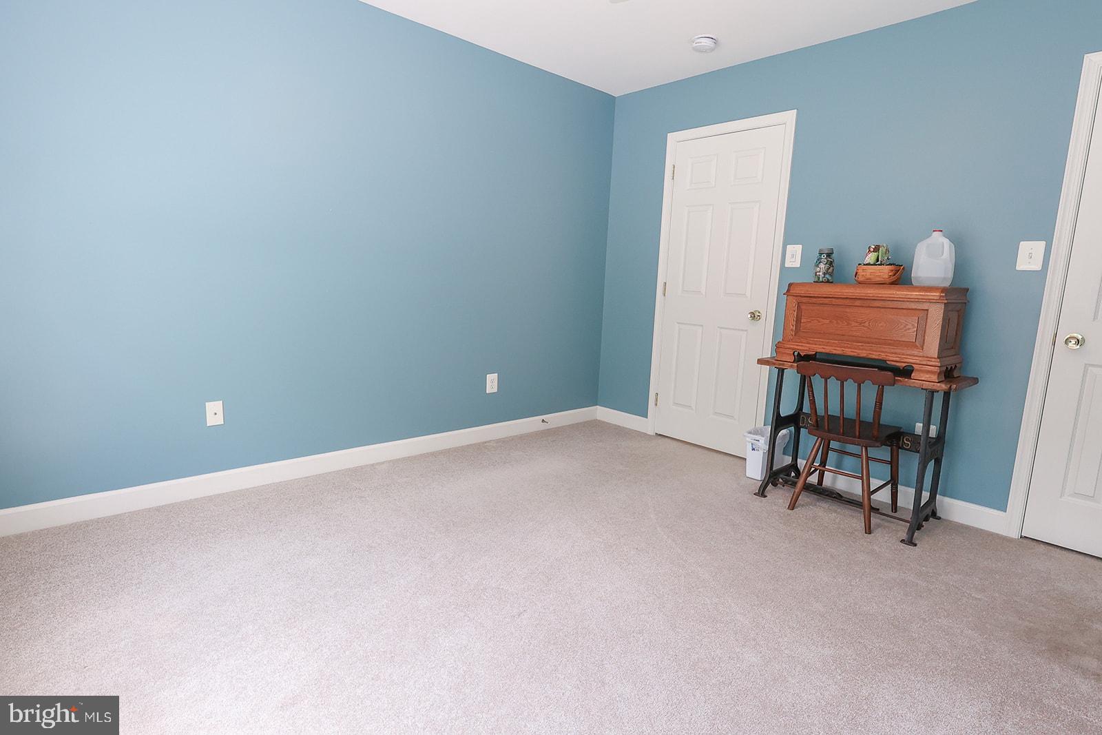 NEWTON MANOR - Residential