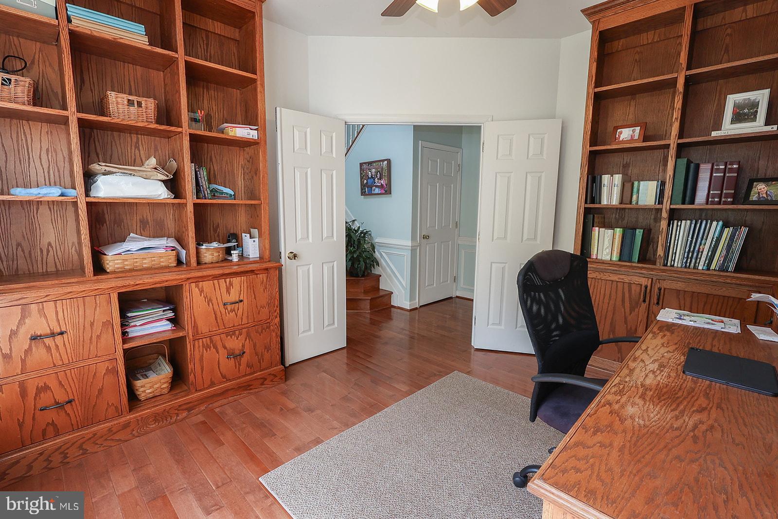 NEWTON MANOR - Residential