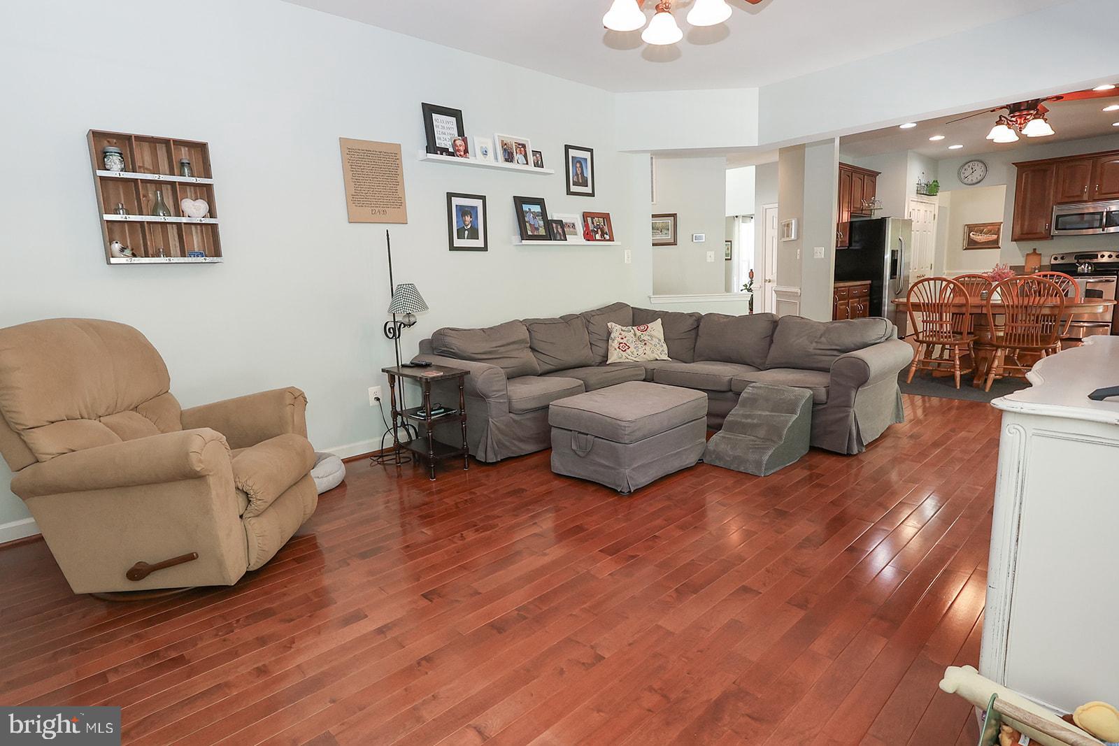 NEWTON MANOR - Residential