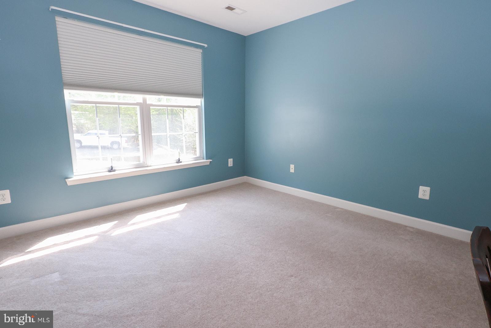 NEWTON MANOR - Residential