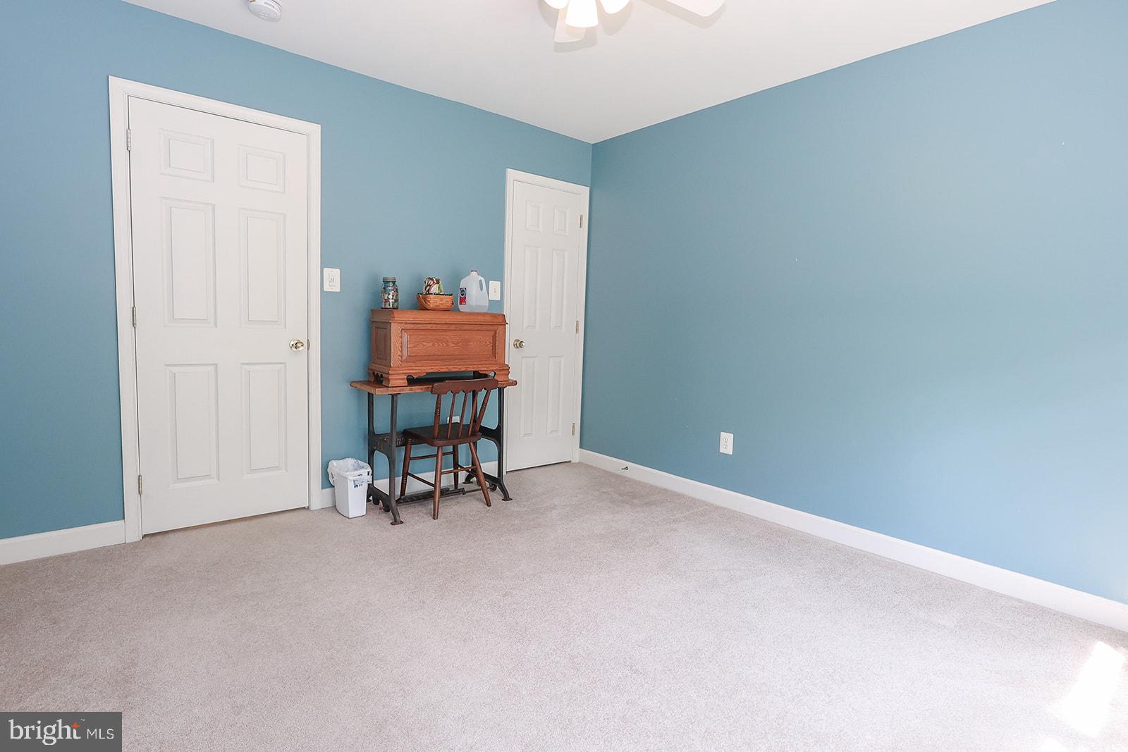 NEWTON MANOR - Residential