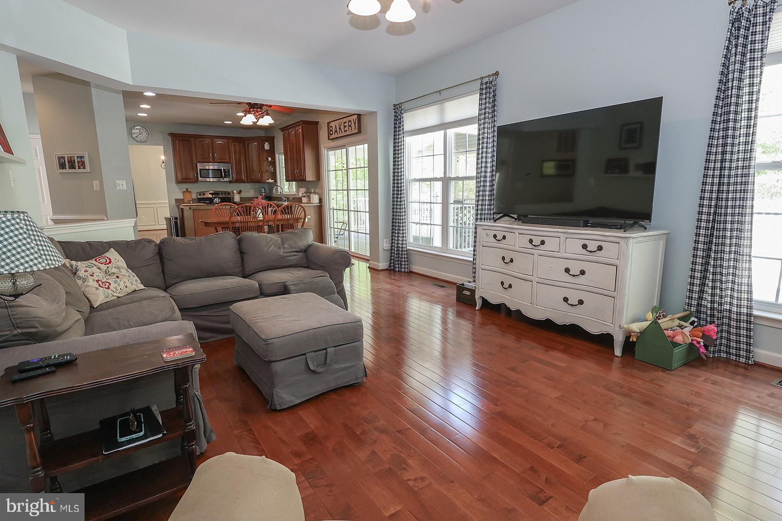 NEWTON MANOR - Residential