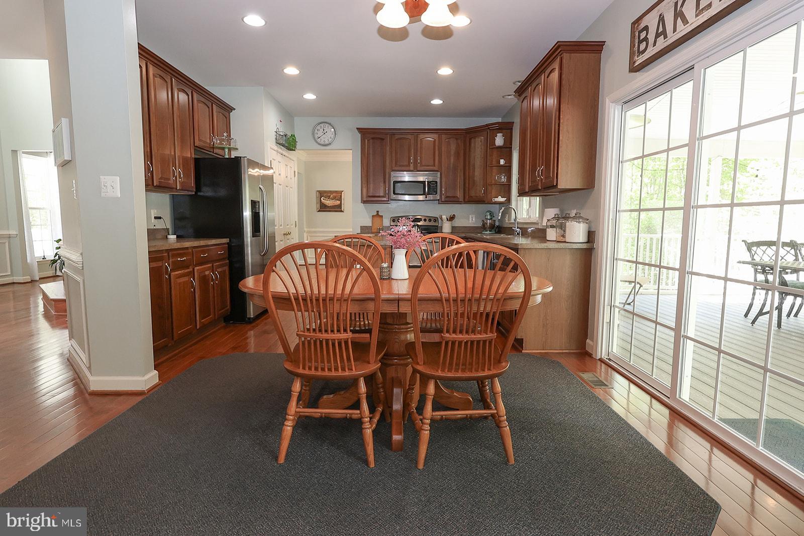 NEWTON MANOR - Residential