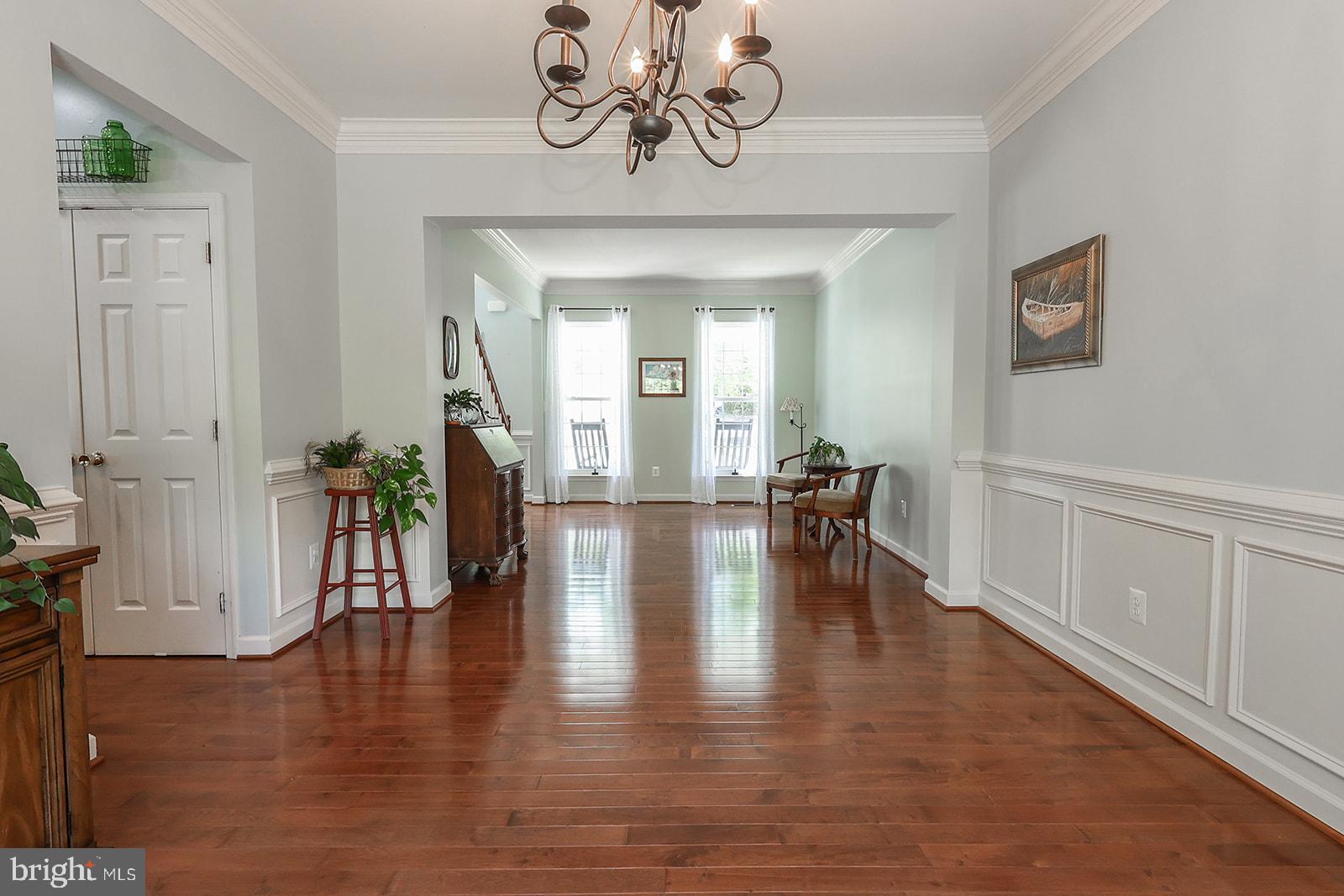 NEWTON MANOR - Residential