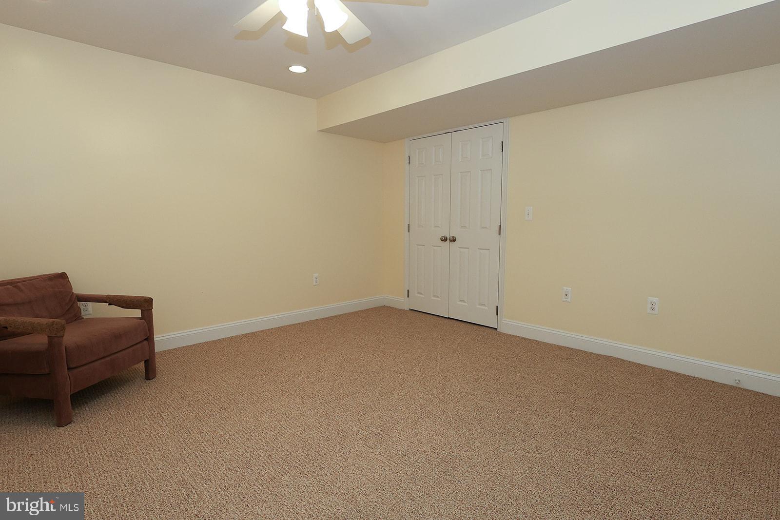 NEWTON MANOR - Residential