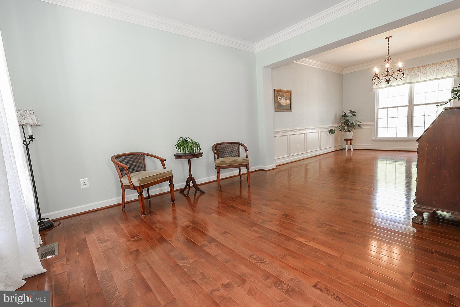 NEWTON MANOR - Residential