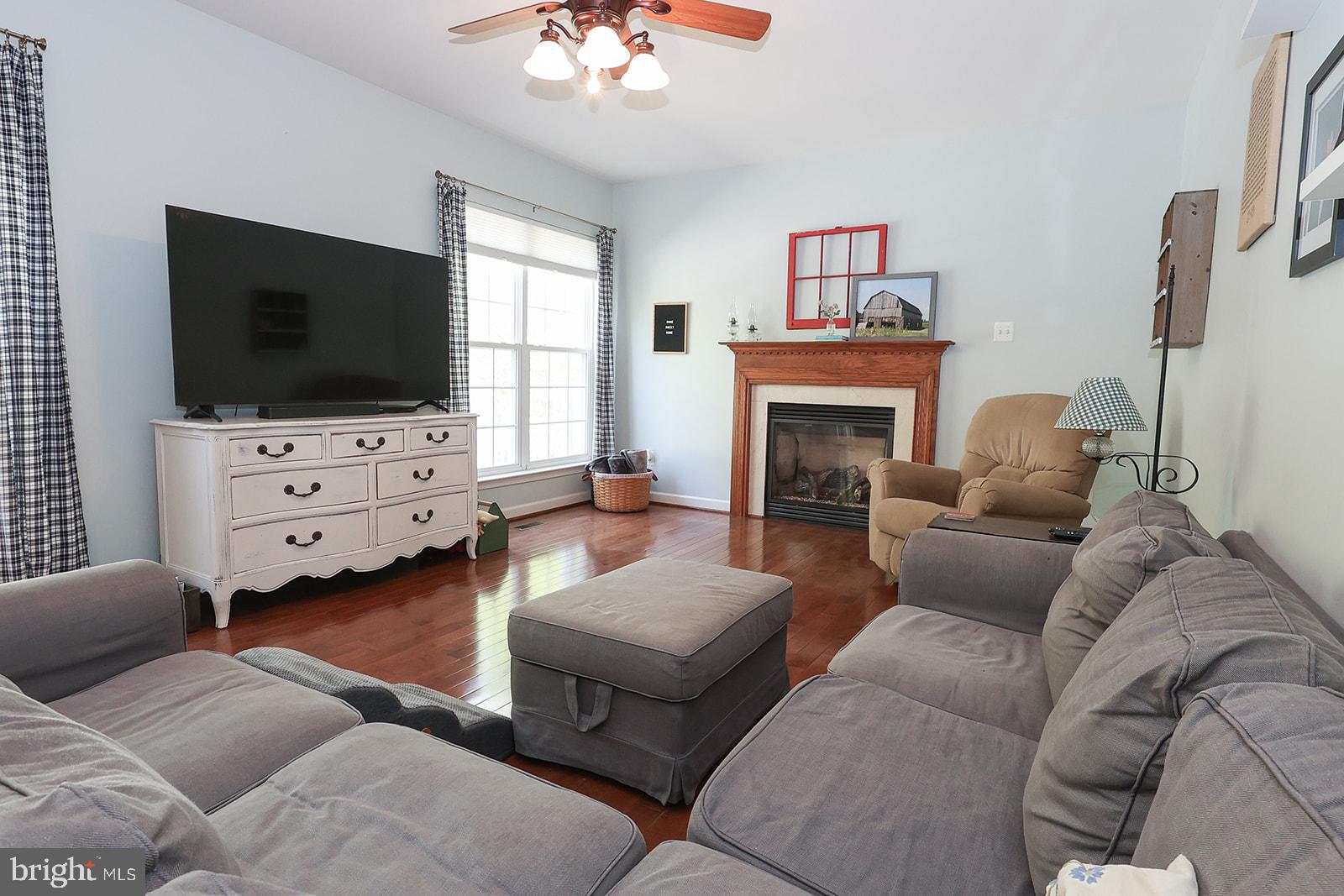 NEWTON MANOR - Residential