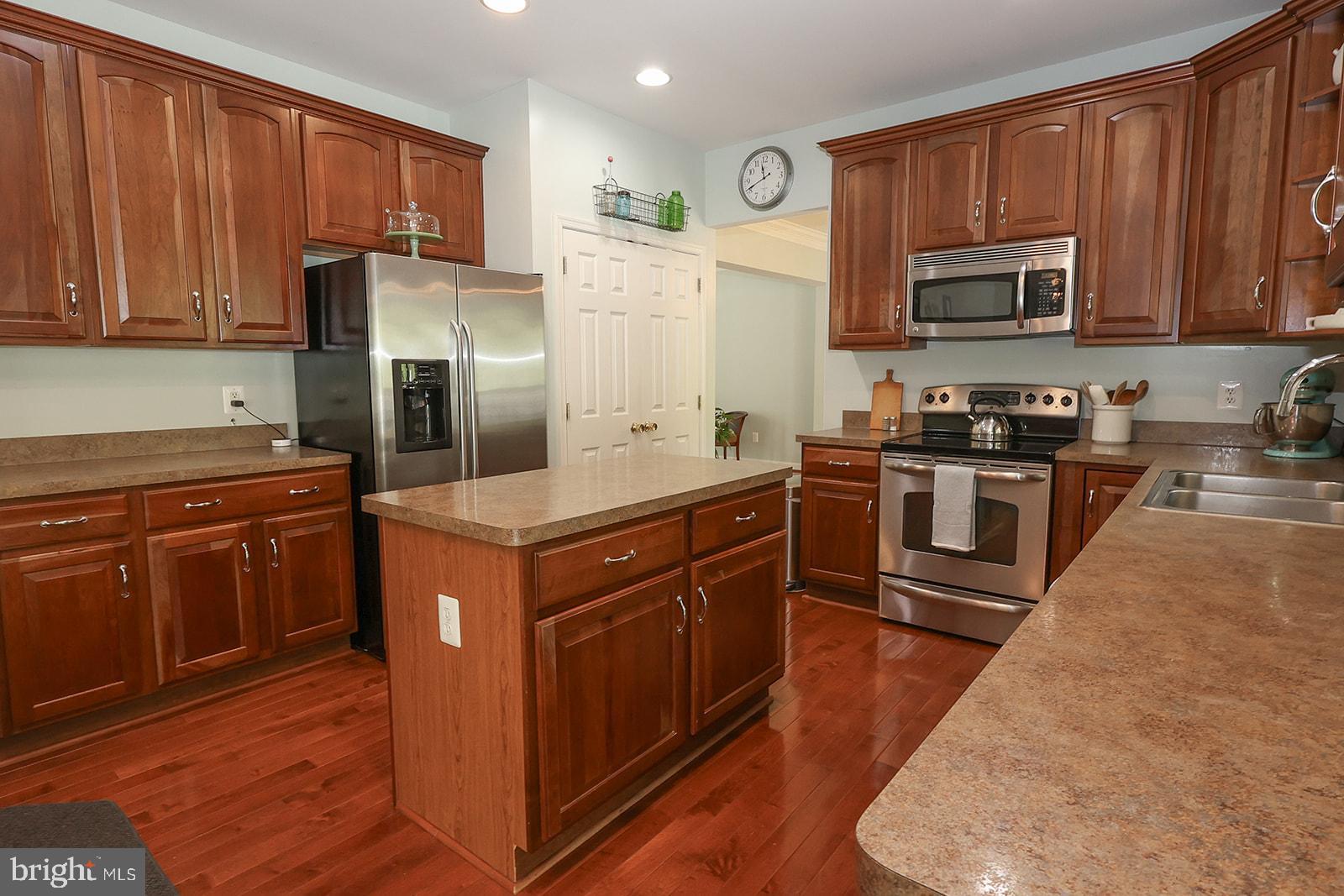 NEWTON MANOR - Residential