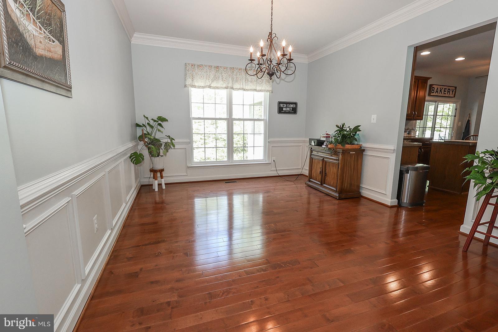 NEWTON MANOR - Residential