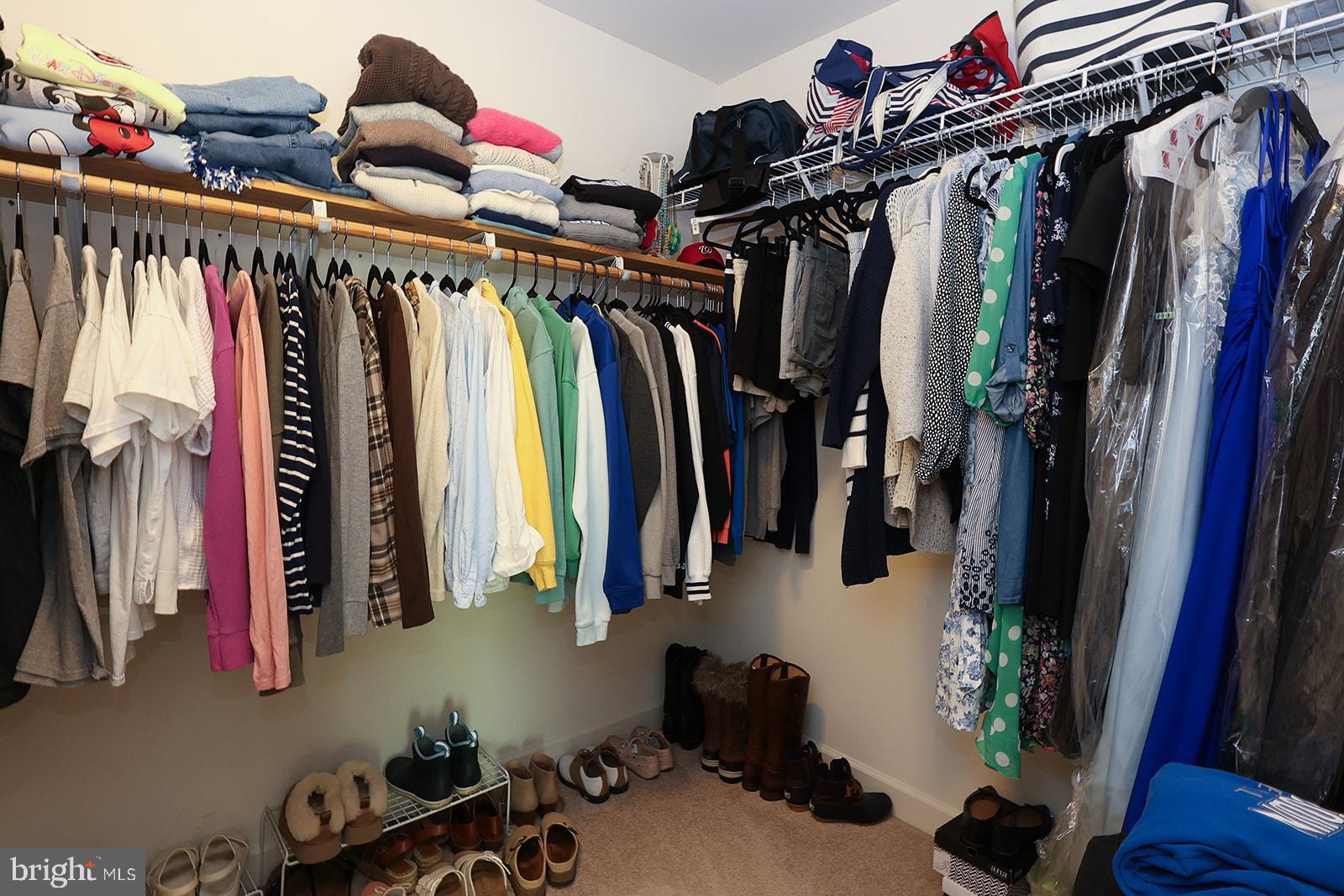 NEWTON MANOR - Residential