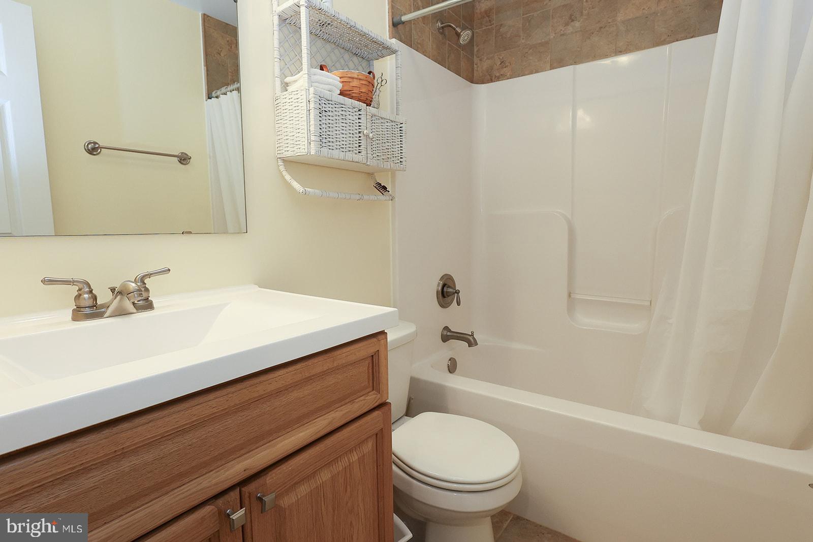 NEWTON MANOR - Residential