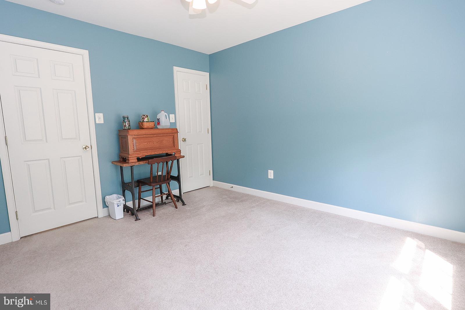 NEWTON MANOR - Residential