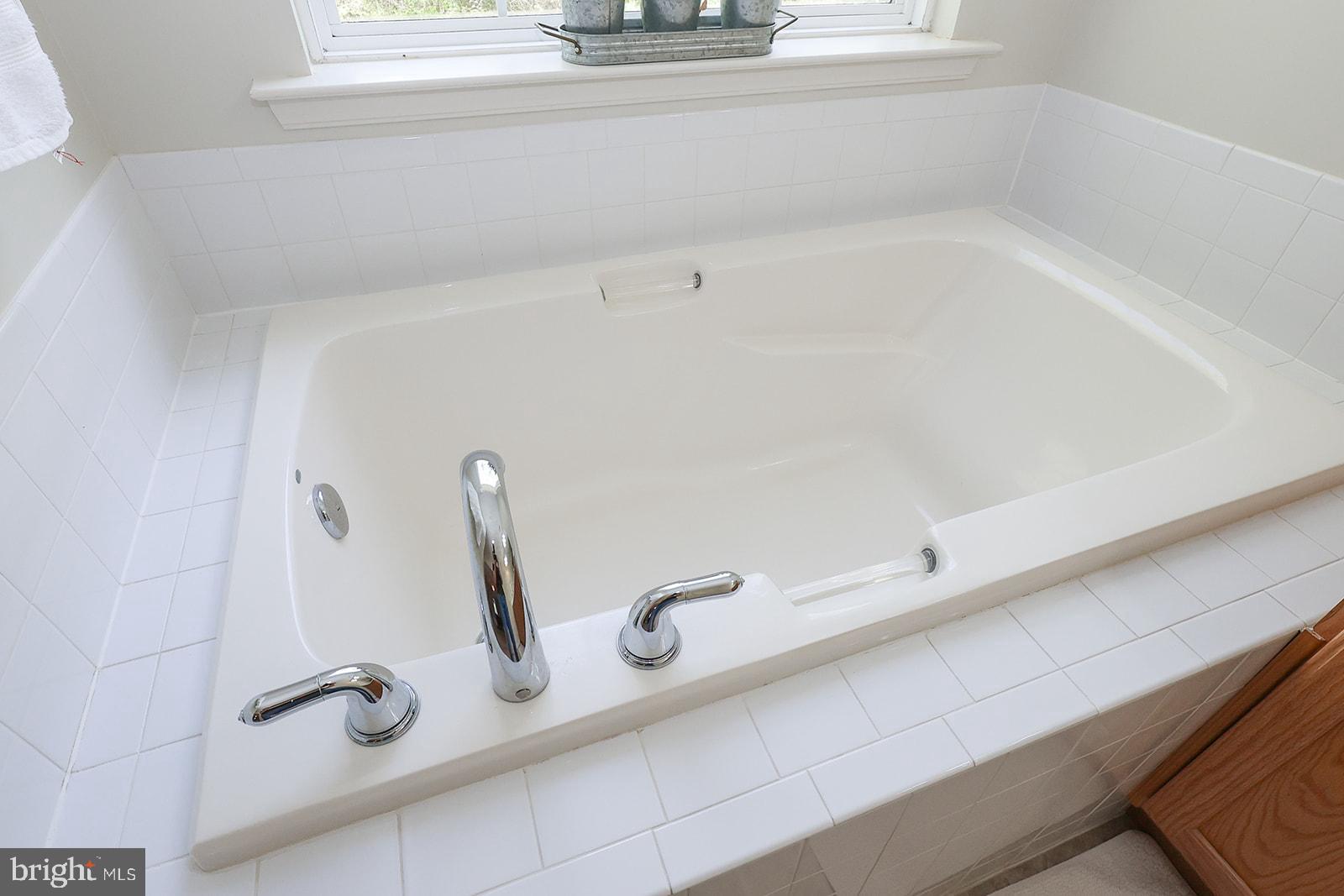 NEWTON MANOR - Residential